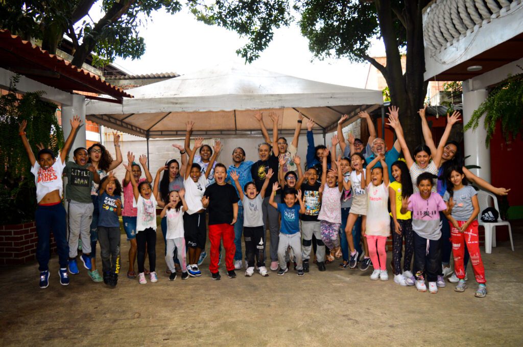 Taller de niños en Yumbo